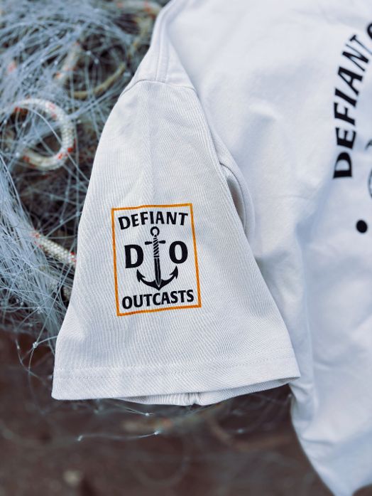 The signature Kraken Skull T-shirt (off white)