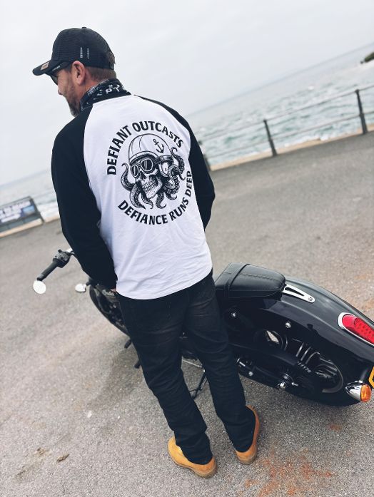 Long Sleeve Kraken Skull (Black/White)