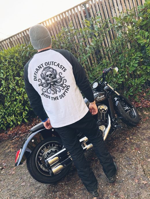 Long Sleeve Diver Dagger (Black/White)